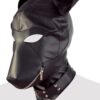 Máscara para cachorro feita de imitação de couro