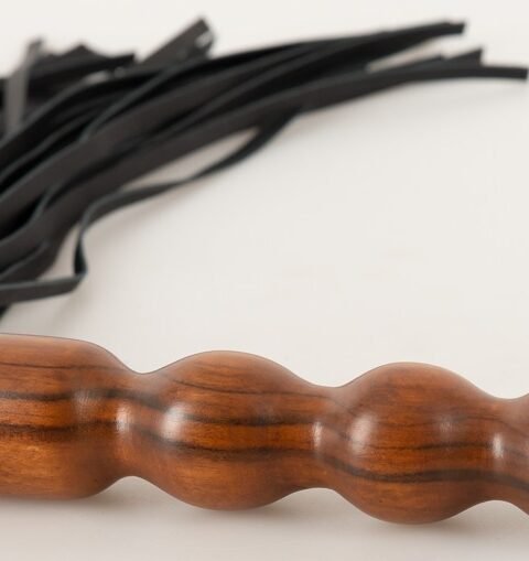 Couro Flogger Madeira